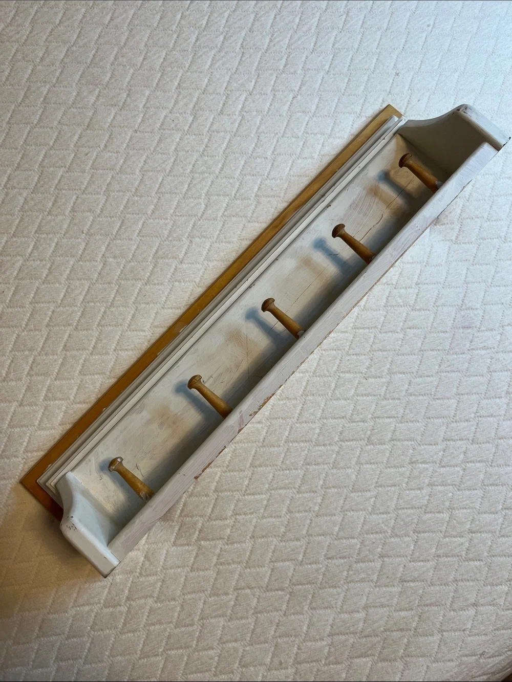 Solid Wood Wall Key Rack with Five Pegs, plate holder shelf on top 18” x 5” x 4”